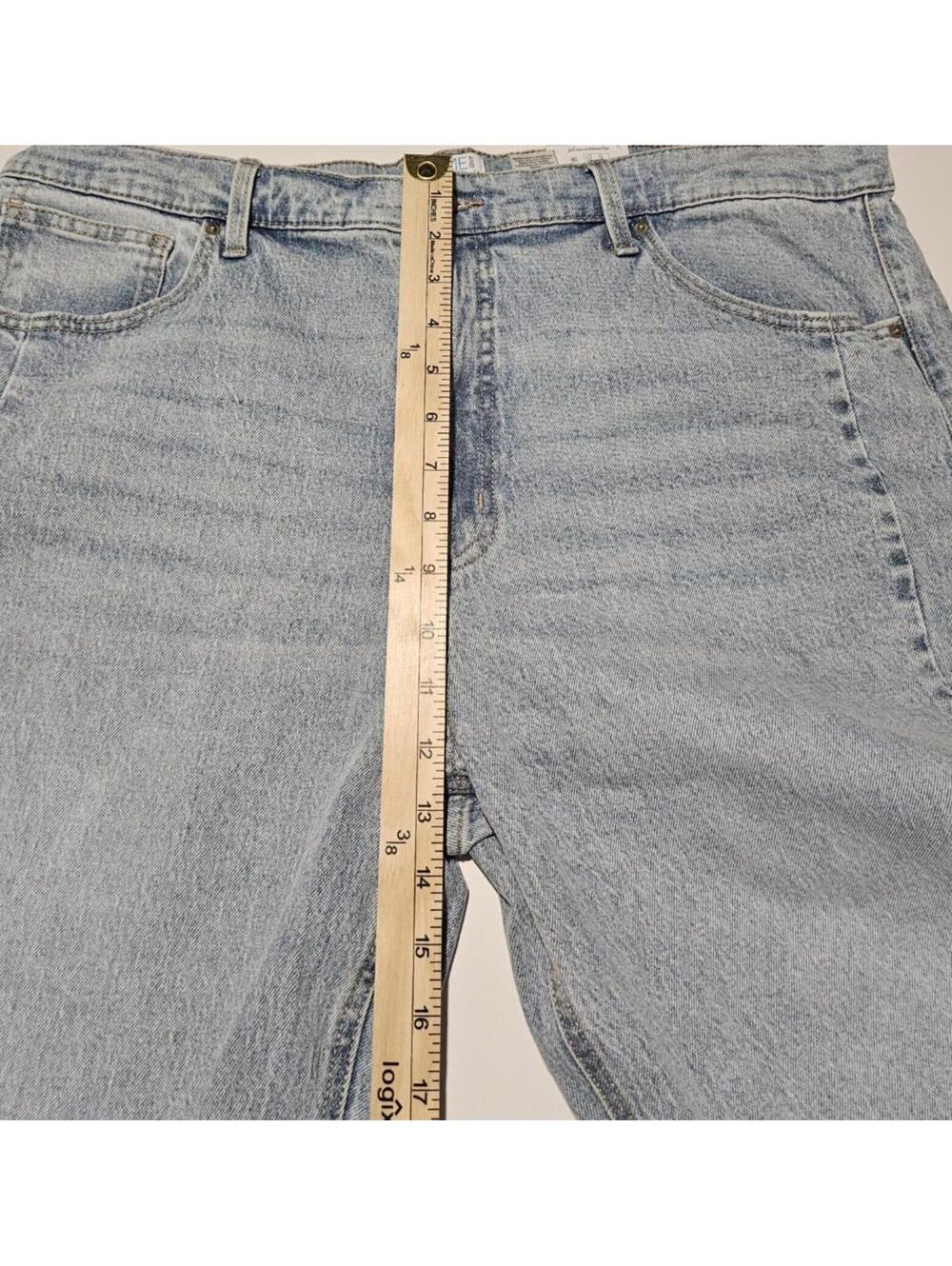 Time and Tru Women's Light Wash Barrel Leg Jeans Size 20 - Picture 4 of 7